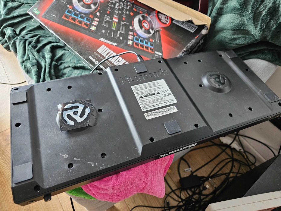 Numark Mixtrack Platinum