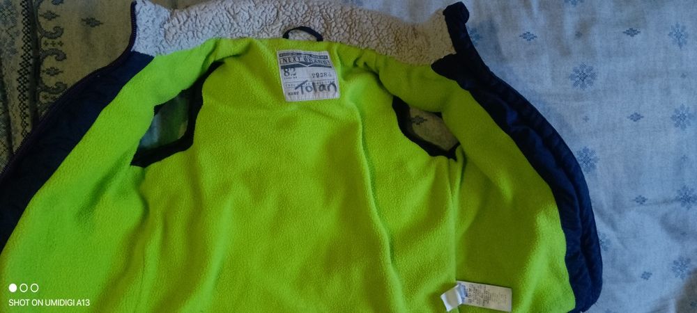 Продам жилетку на хлопчика