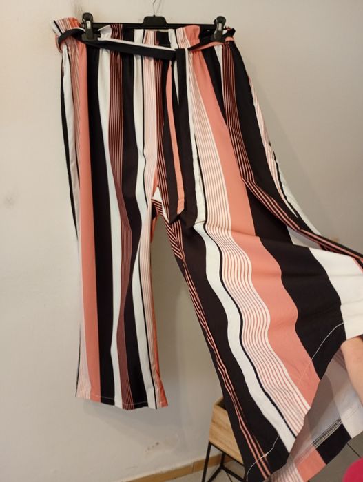 Lekkie spodnie na gumce wysoka talia 65% bawełna rozmiar 50 Shein