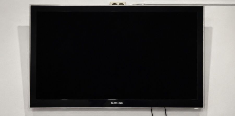 Samsung UE40C6000 40" Full HD телевізор + ТБ приставка