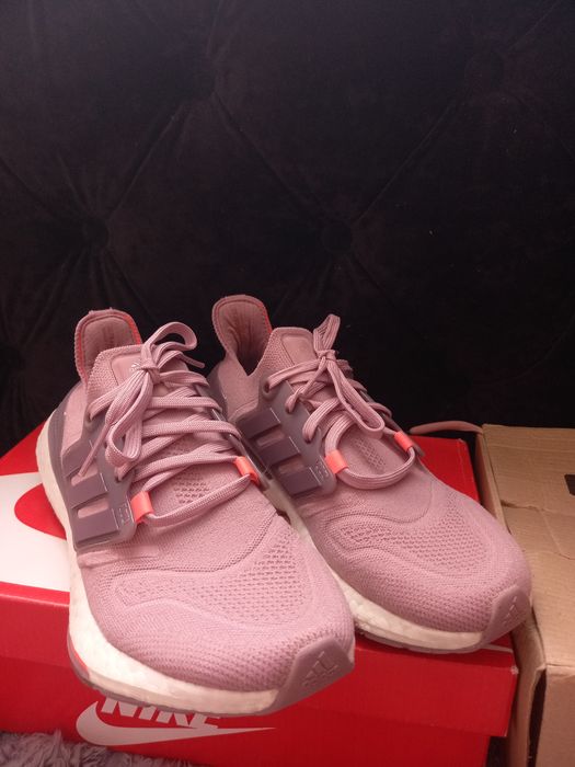 Жіночі/чоловічі Adidas Ultraboost 22 оригінал розмір 38