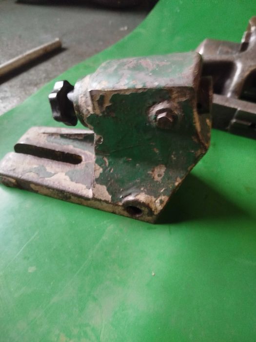 stary osprzet do szlifierki narzedziowej