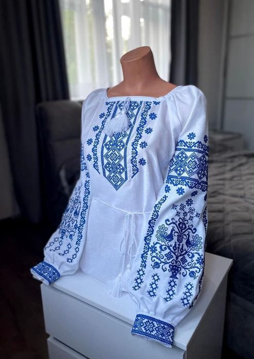 Вишиванки жіночі великий вибір