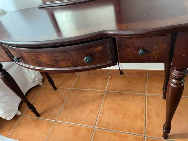 Bombay Vanity Penteadeira Antiga de madeira com espelho