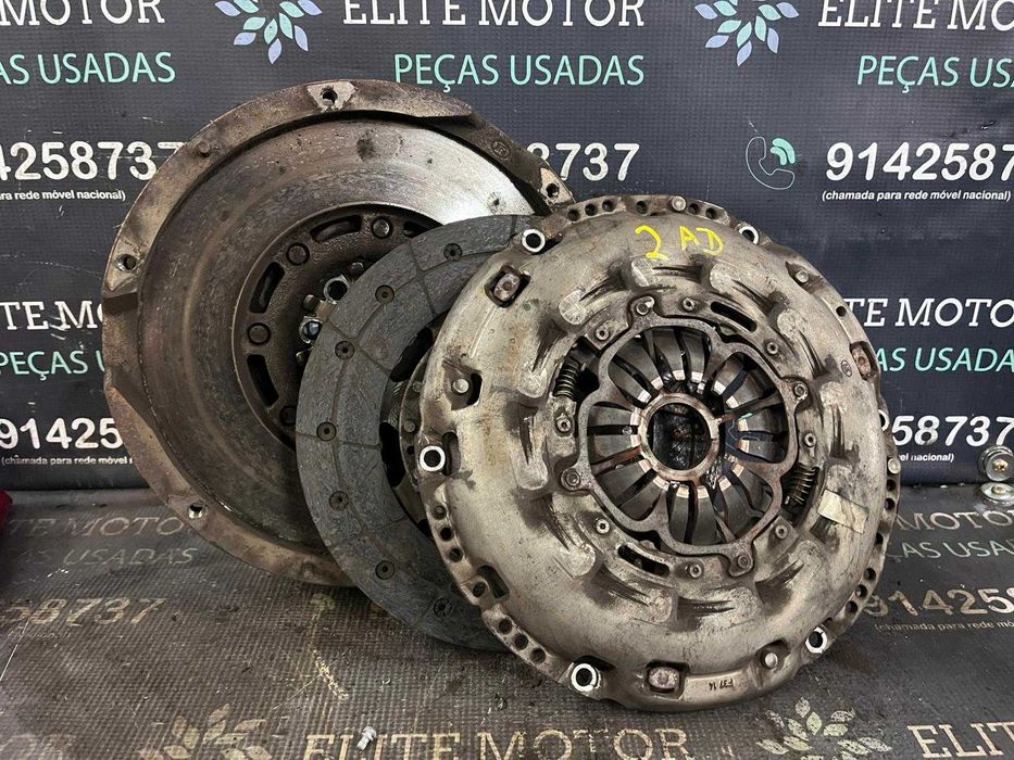 Bimassa usado 2AD-FHV LEXUS IS220D EMBRAIAGEM