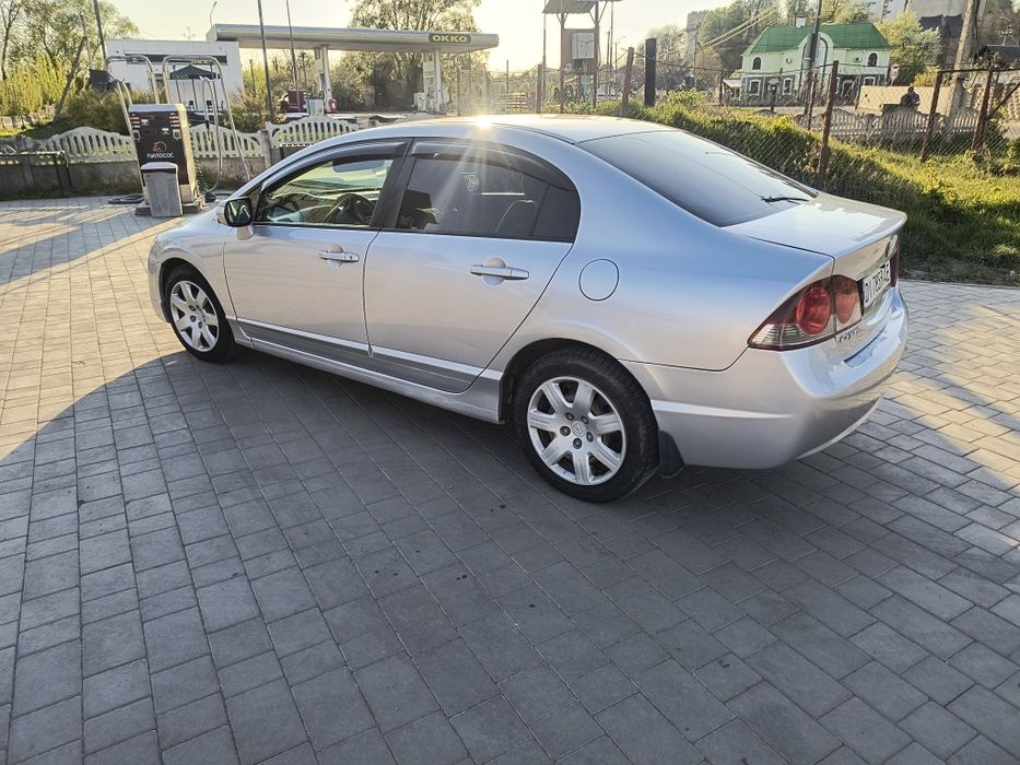 Honda Civic 2008, 1.8 газ/бензин