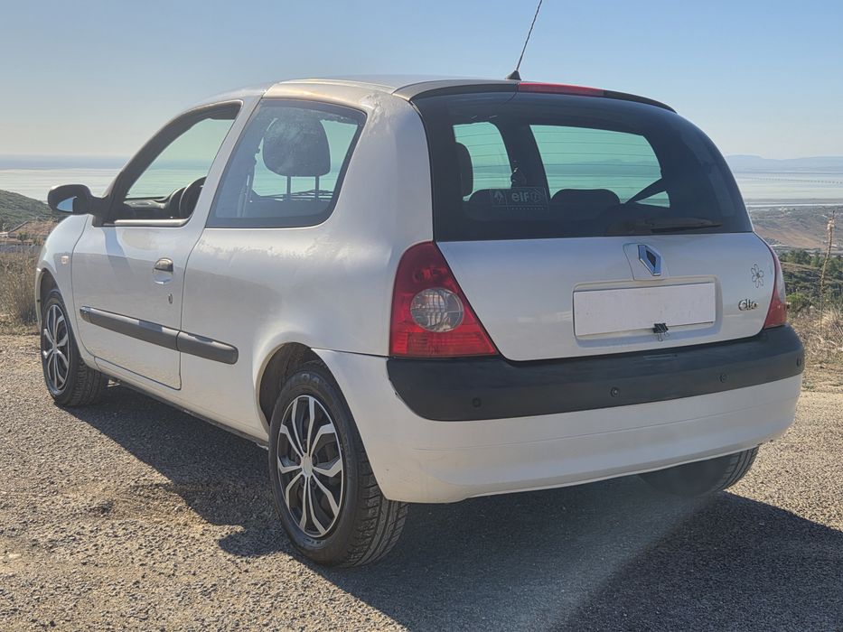 Renault clio 1.2 gasolina 2004
