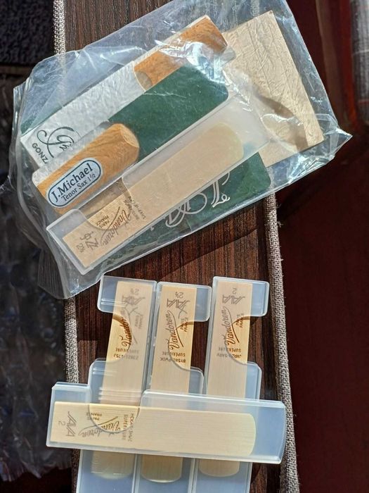 Саксофон тенор Mendini стан дуже гарний