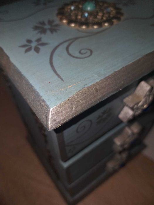 Pequeno guarda joias - móvel, com 3 gavetas [antigo] // TROCA