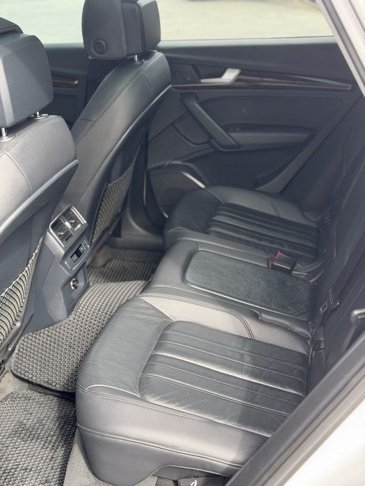 Audi Q5 2017 VIN WA1ANAFY5J2020110 фото оголошення 14 з 19