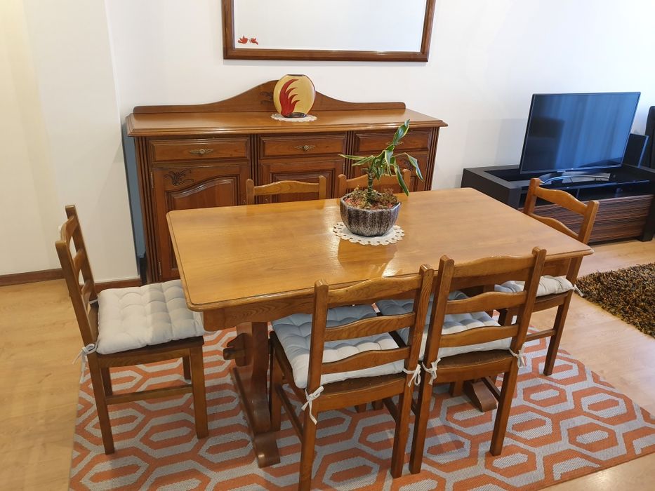 Aparador de Sala com Espelho