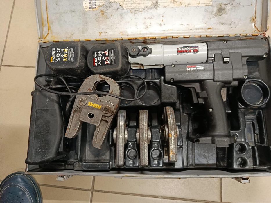 Zaciskarka prasa aku do rur Rems Roller Multi-Press Mini nie geberit Novopress