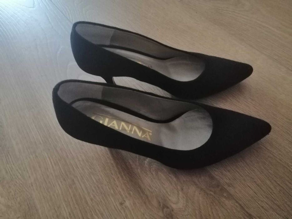 Sapatos de salto