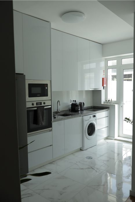 Arrenda-se quarto ISCAP. Suite com varanda