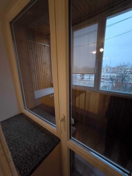 Здам простору 3-кімн квартиру з косм ремонтом у тихому центрі міста.