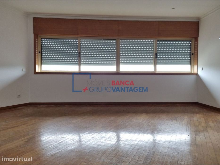 Apartamento, para venda, Gondomar - Rio Tinto — Rio Tinto, Porto