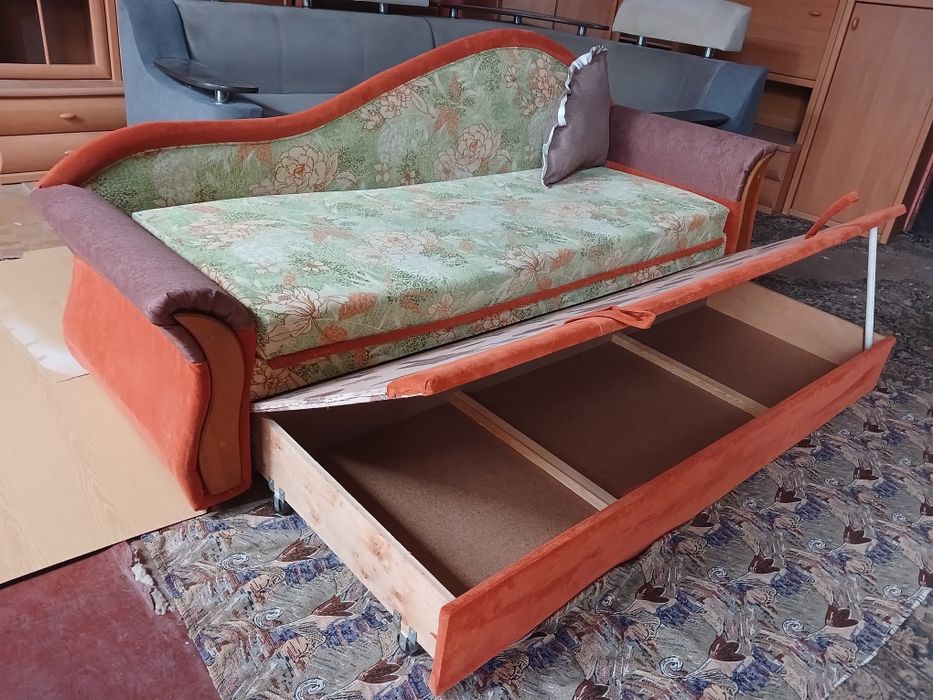 Продам диван софа