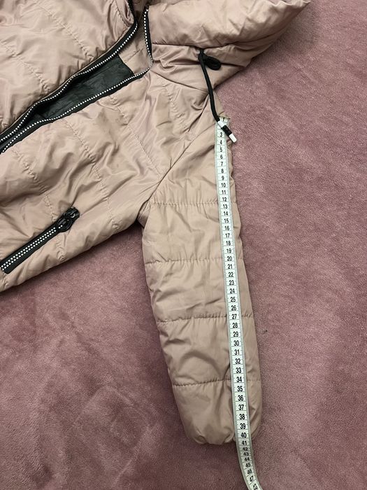 Куртка на дівчинку.