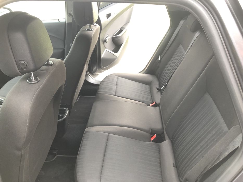Sprzedam Opel Astra 2011 SPROWADZONY