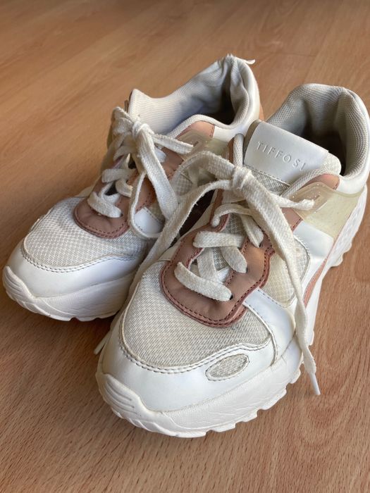 Ténis Tiffosi número 37