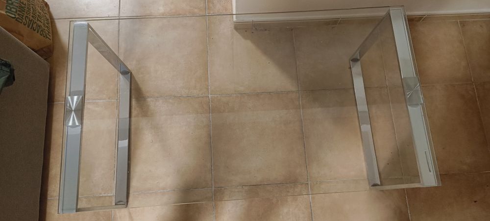 Mesa de centro em vidro