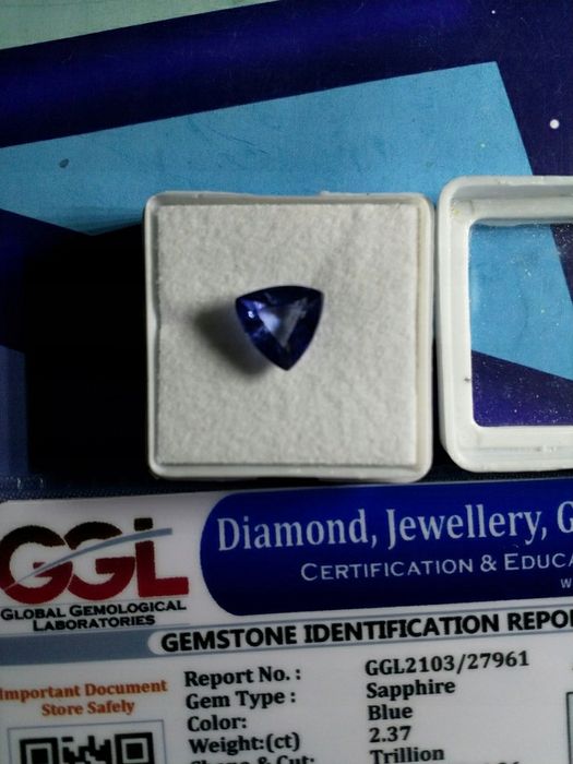 Szafir Royal blue - na złoty pierścionek , sygnet - Certyfikat 2.37 ct