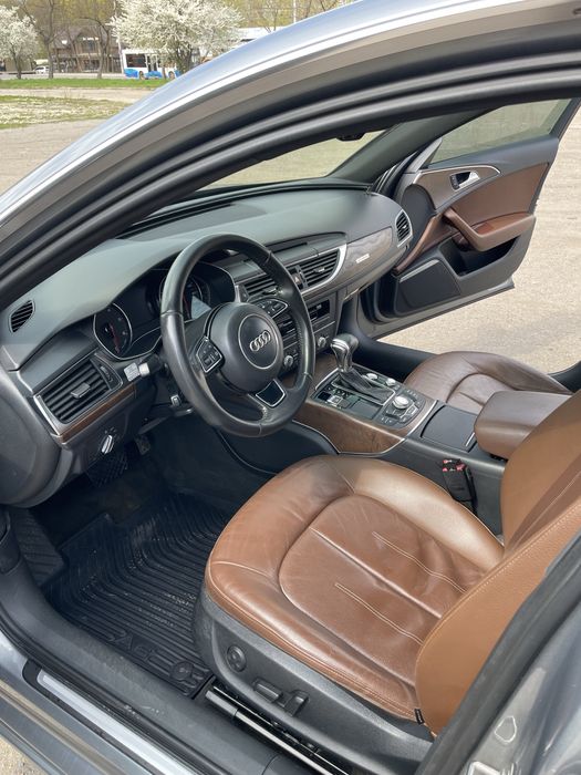 Продаю власне авто Audi A6C7
