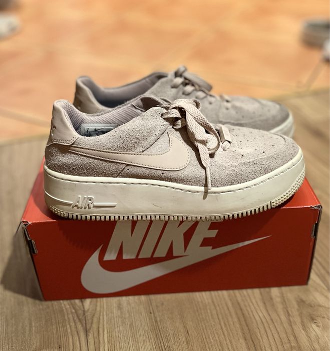 Nike Air Sage Low 39