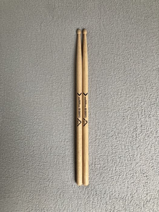 Pałeczki perkusyjne Vater 5B Classic Hand Selected Hickory + pokrowiec