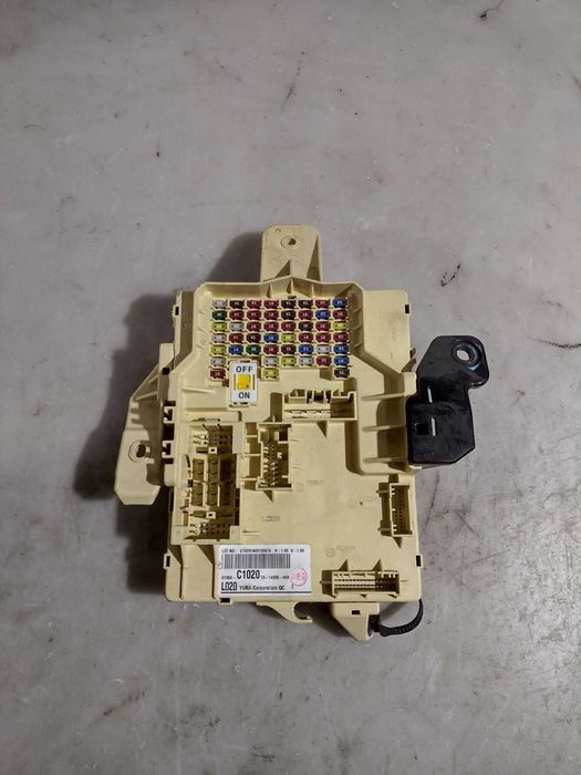 Hyundai Sonata 15-17 Блок предохранителей подторпедный / Соната