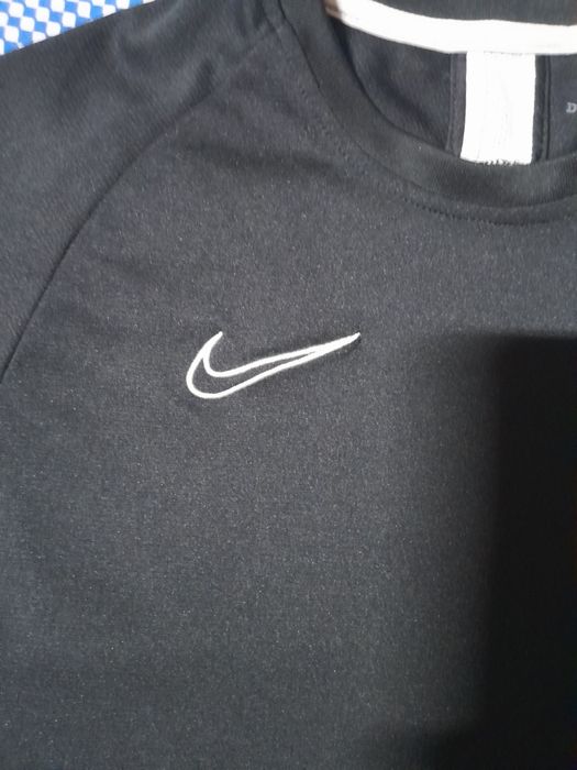 Ідеальні нова футболка найк