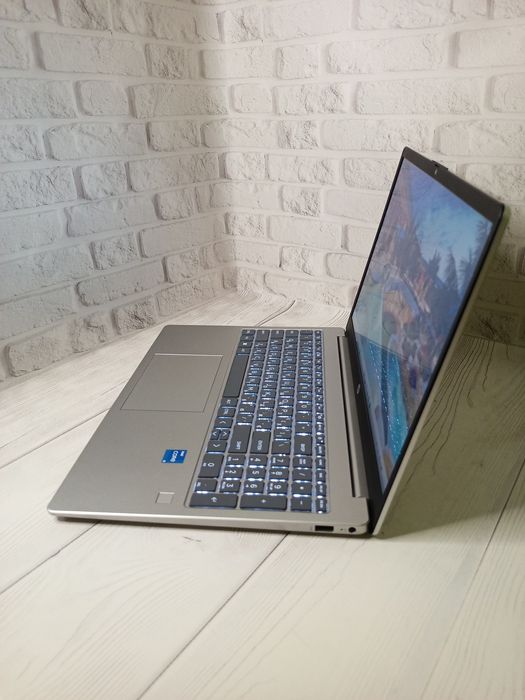 Ноутбук HP Laptop 15t-fd000 I5-1334U 10 ядер 16Gb RAM стан нового