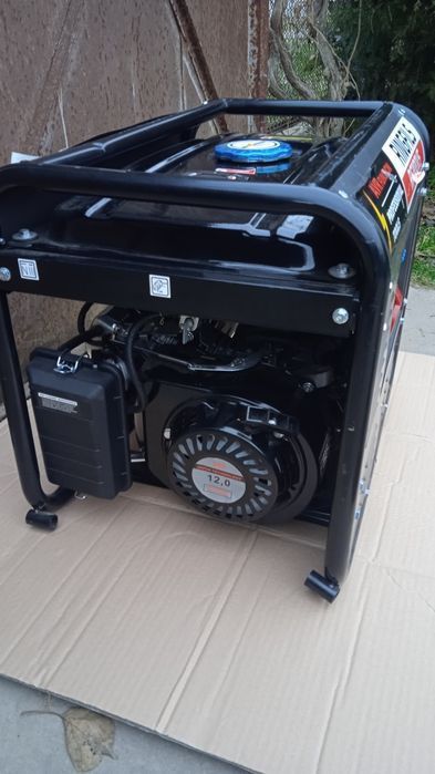 Продам генератор для дома.