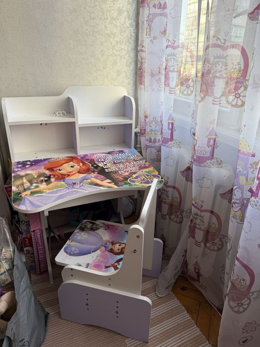 Стіл  , парта дитяча бу