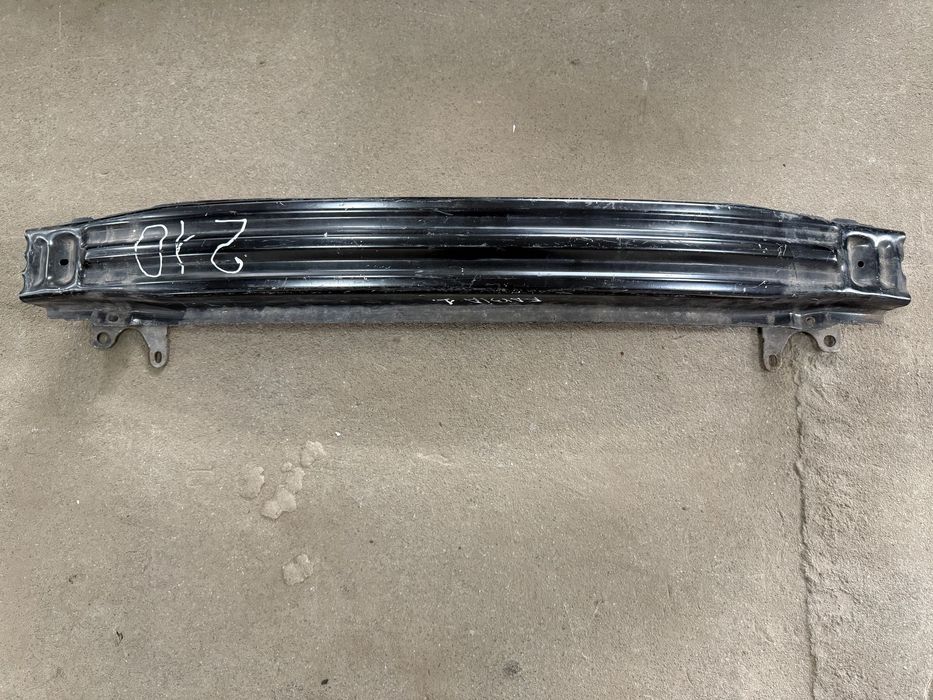 Усилитель переднего бампера skoda fabia 1  6Y0807109A