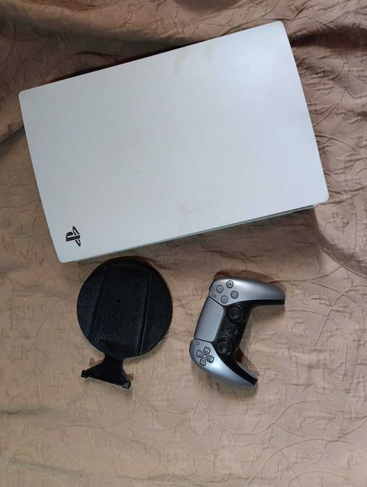 PS5 825 gb + comando+ suporte da consola