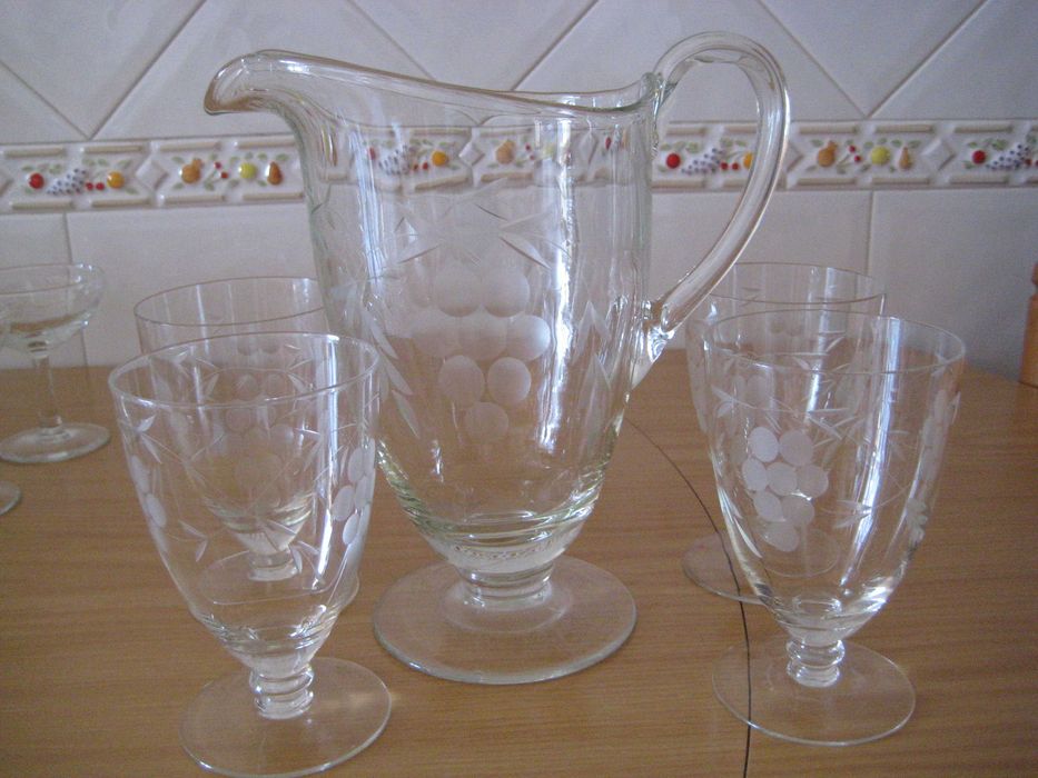 Serviço de jarro e copos