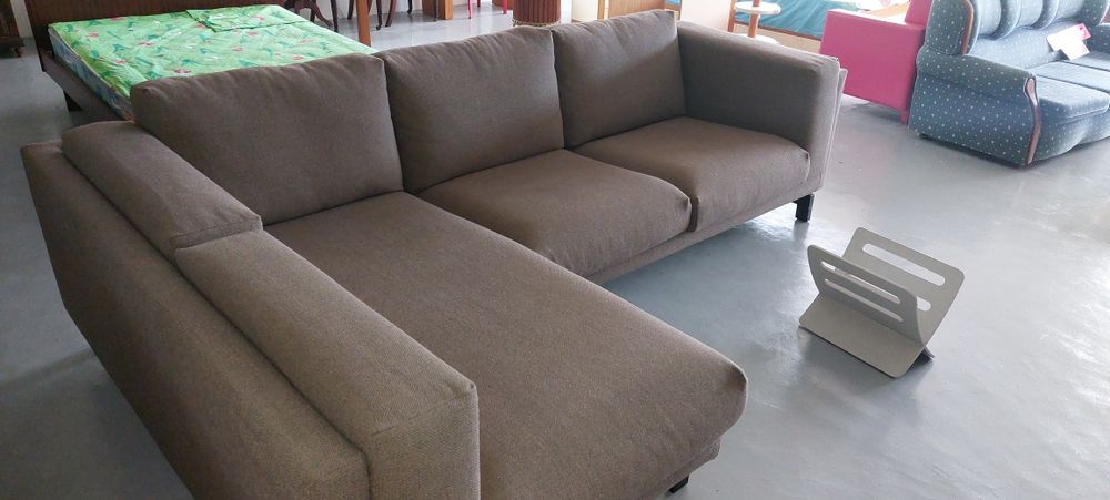 Sofá com chaise long