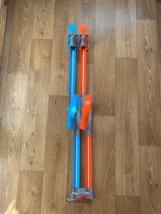 Трек Hot Wheels Подвійна петля