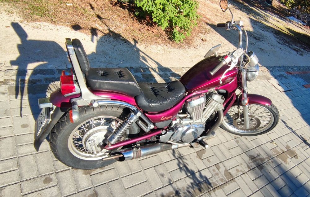 Suzuki Intruder VS750