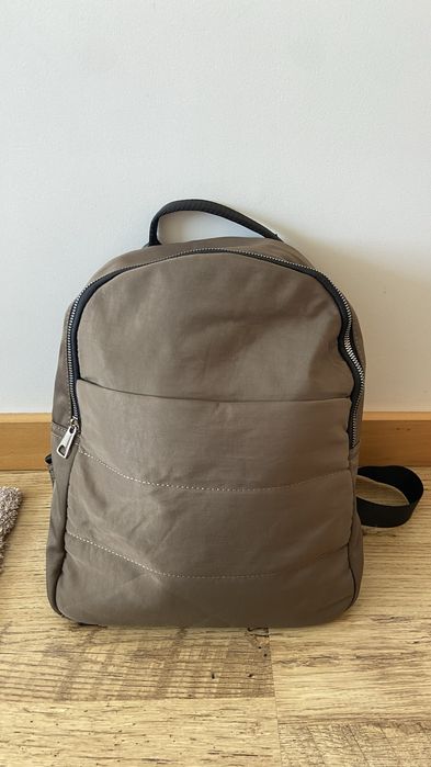 Mochilas de várias cores