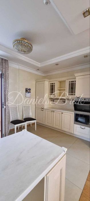 Аренда 4 комнатные апартаменты в ЖК Диамант