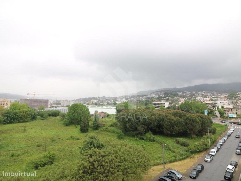 Venda Apartamento T2, em Lamaçães, Braga