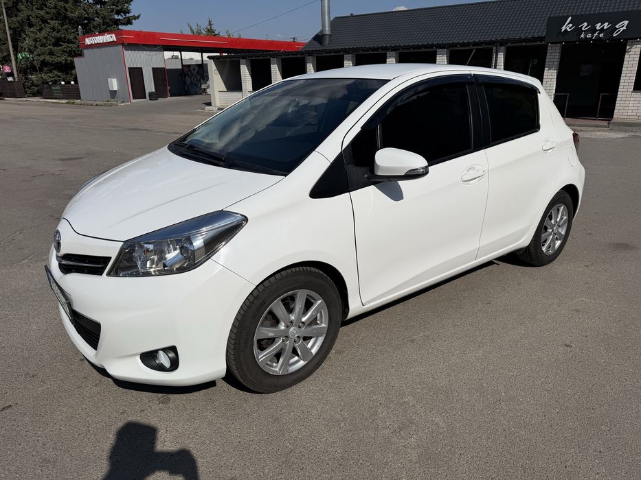 Toyota Yaris официал