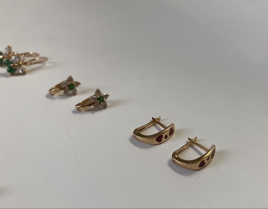Продам детские золотые сережки