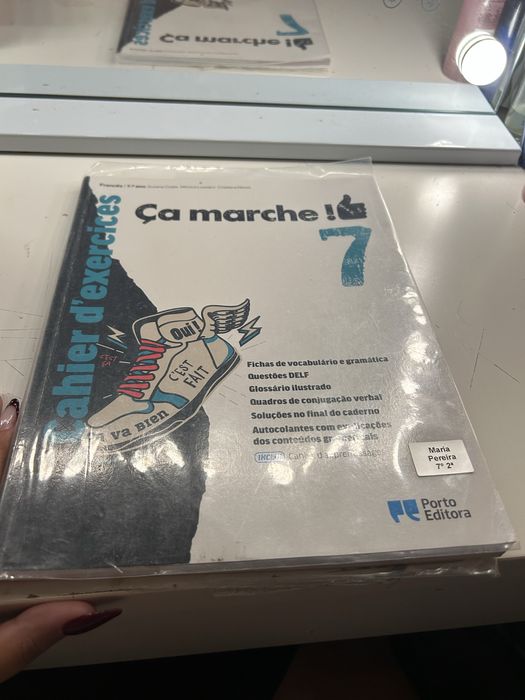 Caderno de atividades de frances