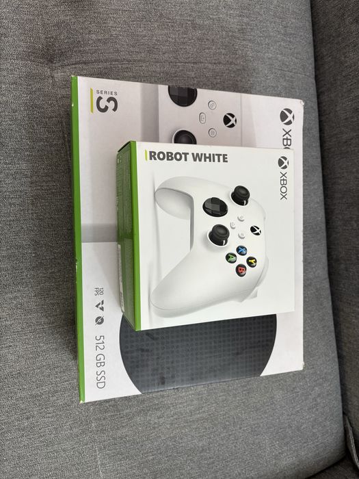 Xbox Series S 512GB + 2 pady | stan idealny