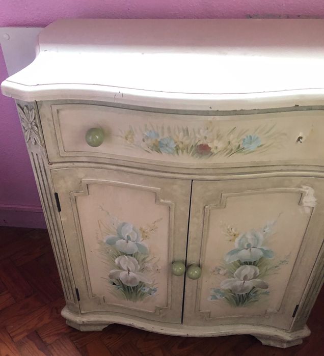 Móvel estilo D.ª Maria