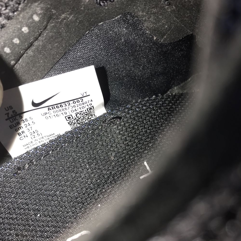 Off white deals vapormax size tag