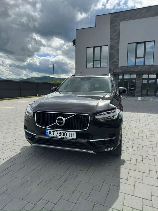 Volvo   XC90.